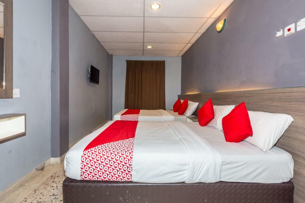 Oyo 1088 Yellow Mansion Banda Kaba Hotel Malacca Eksteriør billede